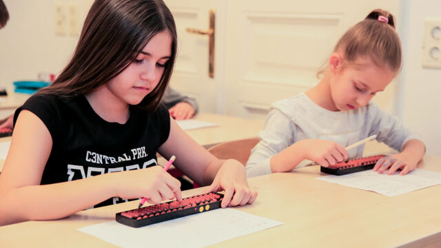 Copilul meu este deștept, dar nu are deloc răbdare și putere de concentrare